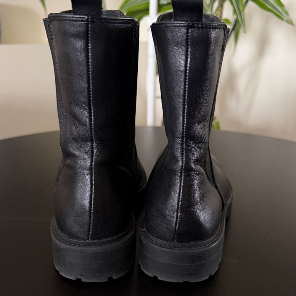 Banana Republic Black Leather Chelsea Boots. Women’s Sz 8 - Picture 4 of 8